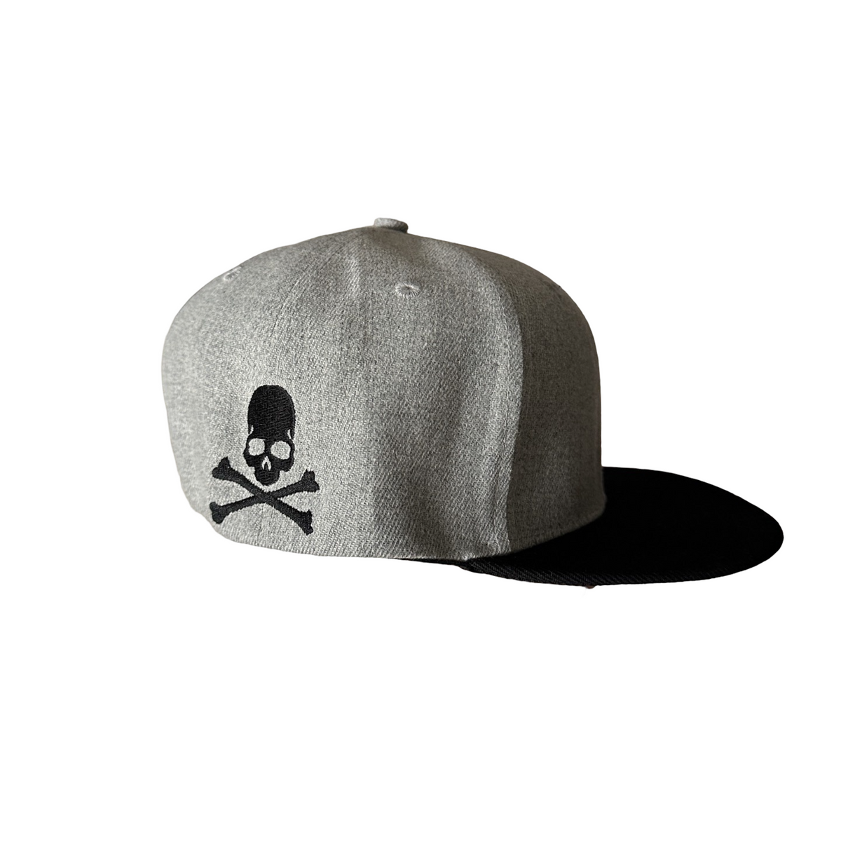 grey skull hat